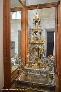 28 LA CATHEDRALE ET LE FORTERESSE DE L INCARNATION (107)
